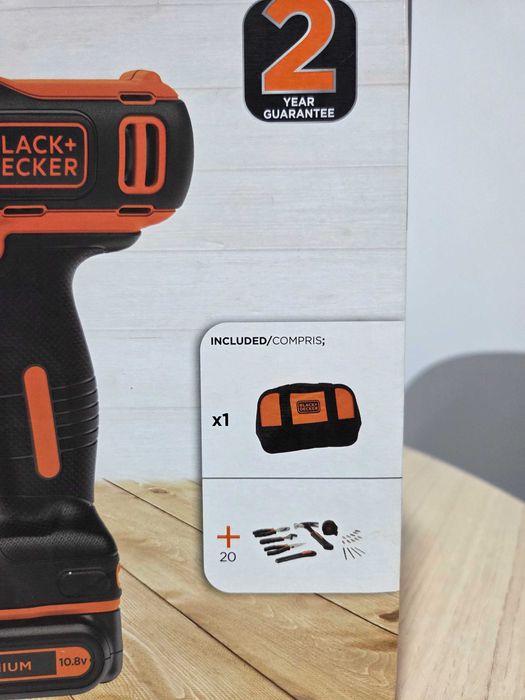 Vendo um conjunto de parafusadora e mala ferramenta