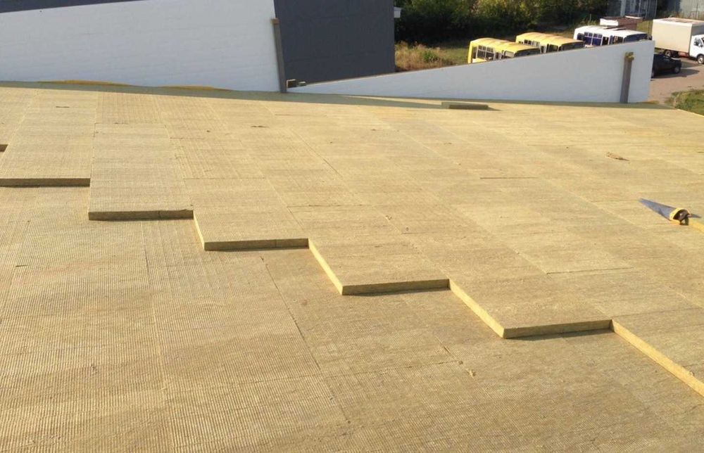 Покрівельні роботи з ПДВ.Монтаж плоскої покрівлі.ПВХ мембрана.Рубероїд