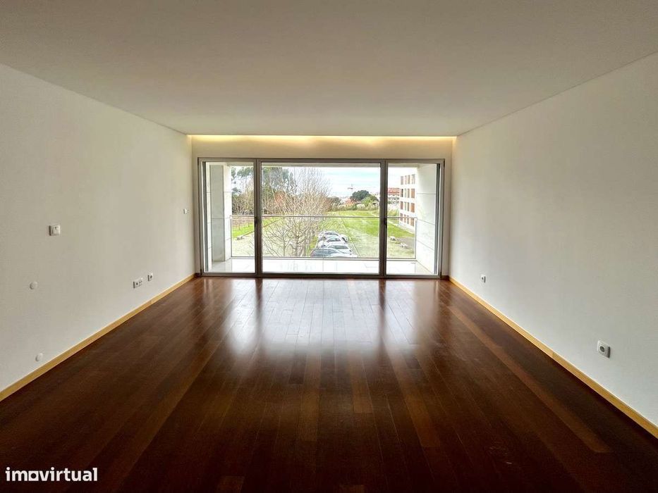 T2 com suíte e cozinha equipada