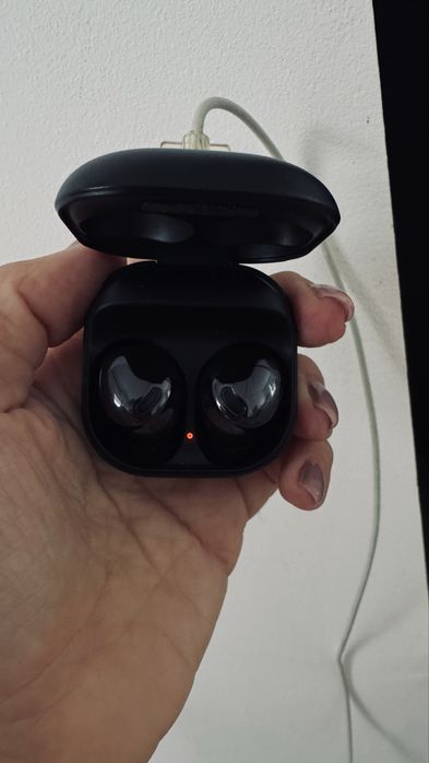 Auriculares sem fios Samsung air Buds modelo R190