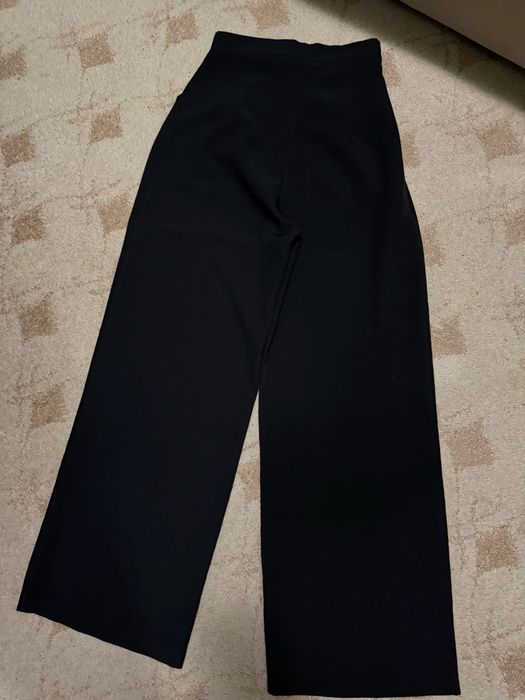 Брюки палаццо черного цвета