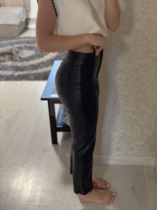 Шкіряні штани primark 36