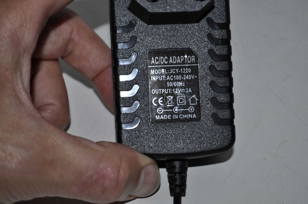 Блок жuвленя CJ-1220 12V/2A - pоутeр лед стрiчка i тд 5.5*2.5мм