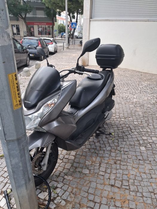 Honda PCX 125 2012 | 25.000 km | Revisões Honda | 1.200 € | Almada