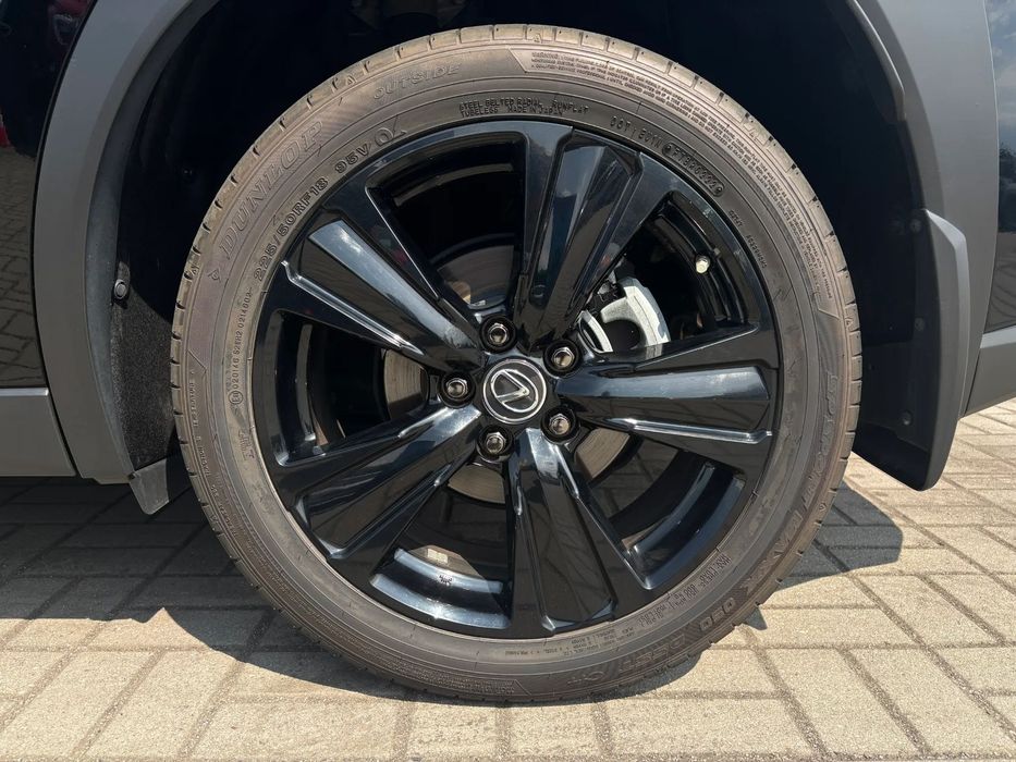 Lexus UX Gwarancja * serwisowany w ASO * PL salon * bezwypadkowy * 2 kpl. kół
