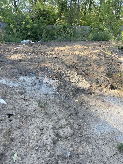 Віддам безкоштовно грунт:глина,чорнозем.Бой бетону,цегли.Самовивіз.