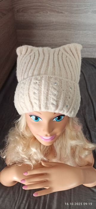 Шапка зимова бежева на дівчинку, 2-3 рочки