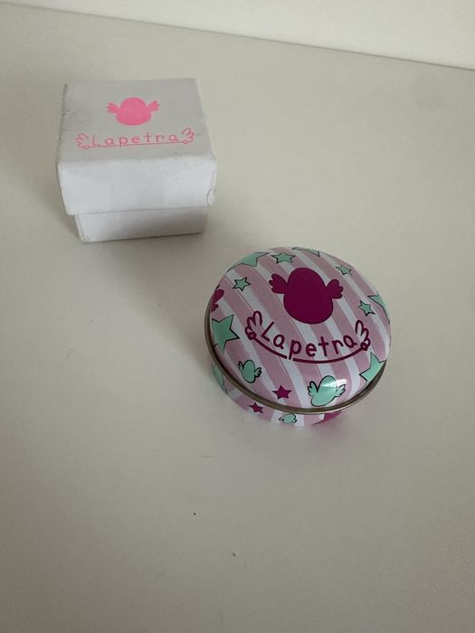 Caixa de metal - La petra