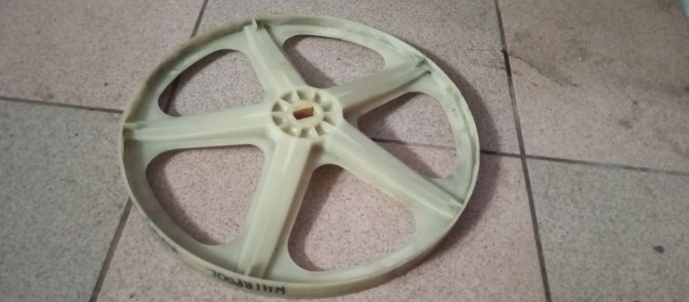 Koło pasowe pralki Whirlpool MFWL 61252WPL i inne modele