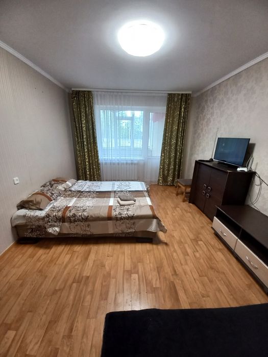 Здам  1-2 кімнатні квартири подобово, погодинно Вараш