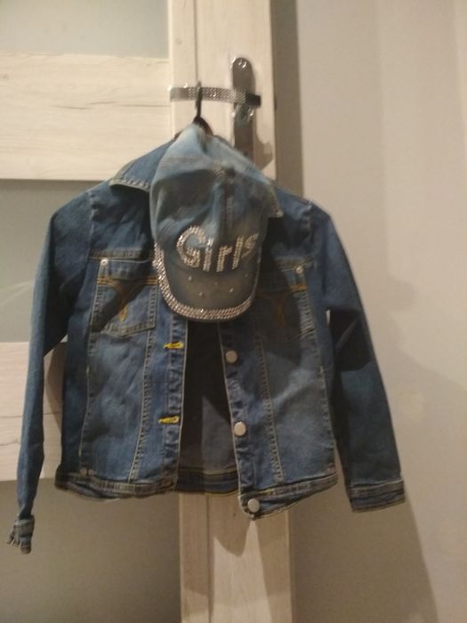 Kurteczka dżinsowa i czapka