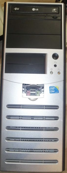 Корпус комп'ютерний великий