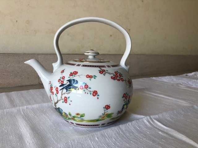 Teapots from the Tea Route64873894568579127