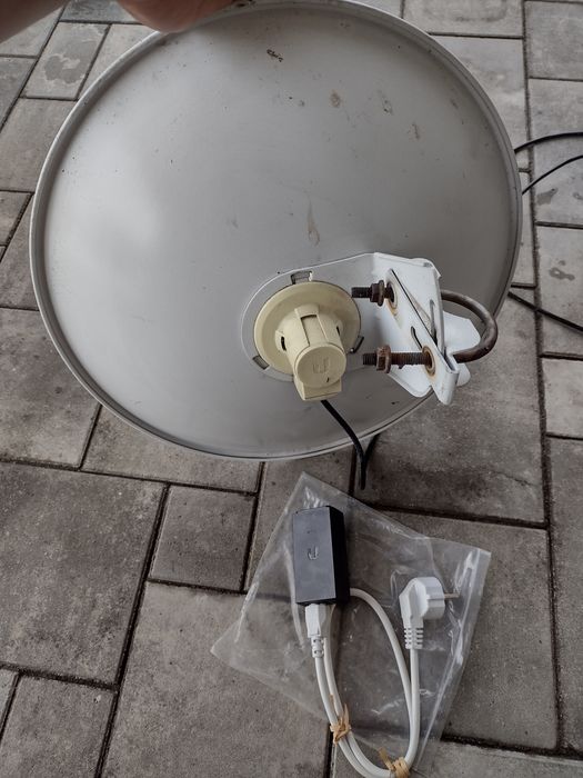 Antena UBIQUITI zewnętrza kierunkowa internet radiowy zasilacz