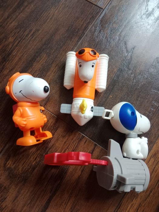Cena za Zestaw Snoopy kolekcja zabawek figurek kolekcja z McDonald's