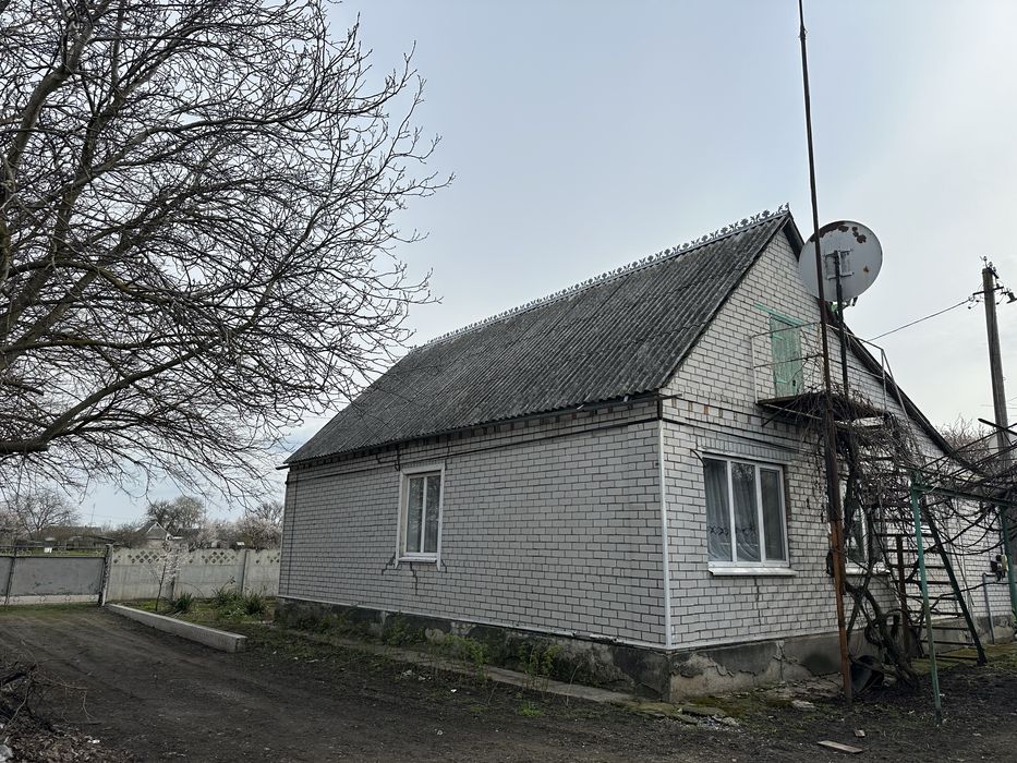 Продам будинок в селі Личкове