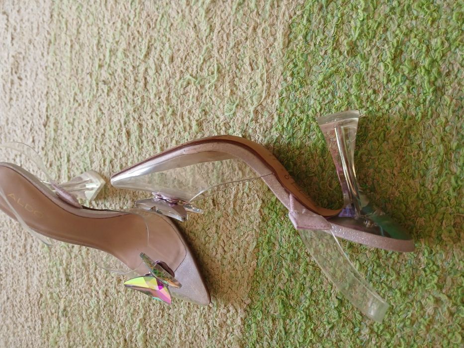 Sandalias com borboleta