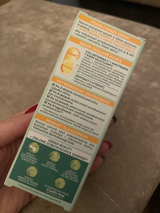 Garnier Vitamin C Serum na przebarwienia z witaminą C do twarzy twarz