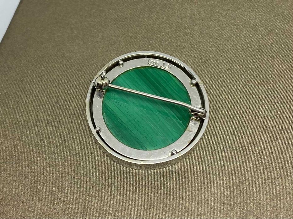 Piękna broszka białe złoto p.585, waga 14.10g