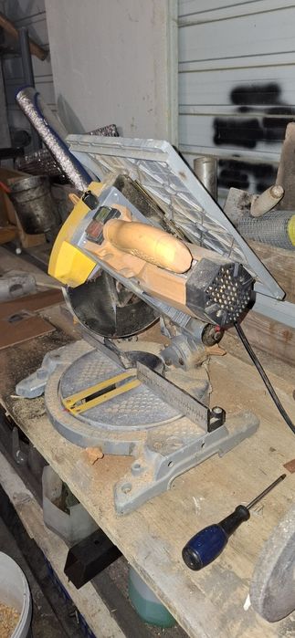 Serra esquadria com mesa Vito