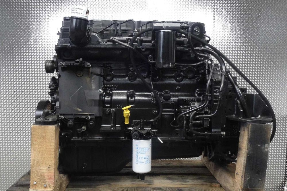 Silnik spalinowy - Cummins QSB6.7