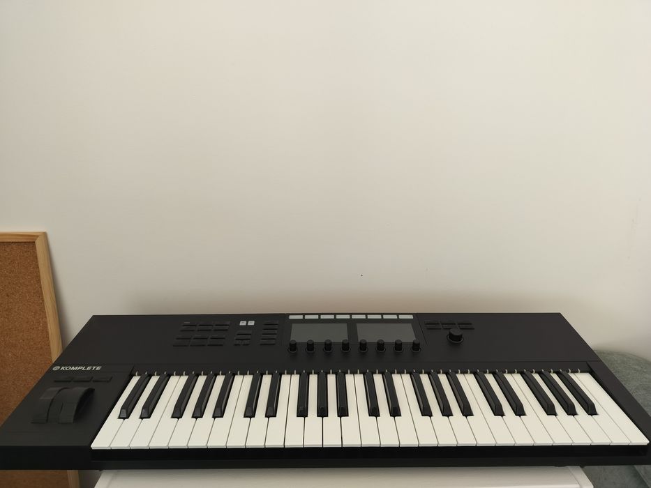 Komplete Kontrol S49 novo