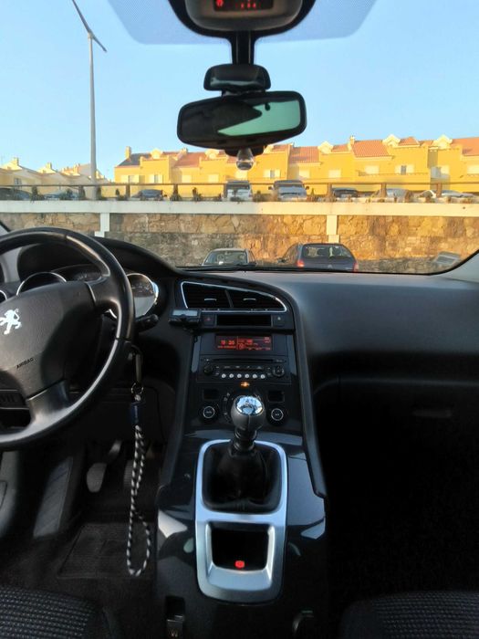 PEUGEOT 5008 2.000 HDI 7lg