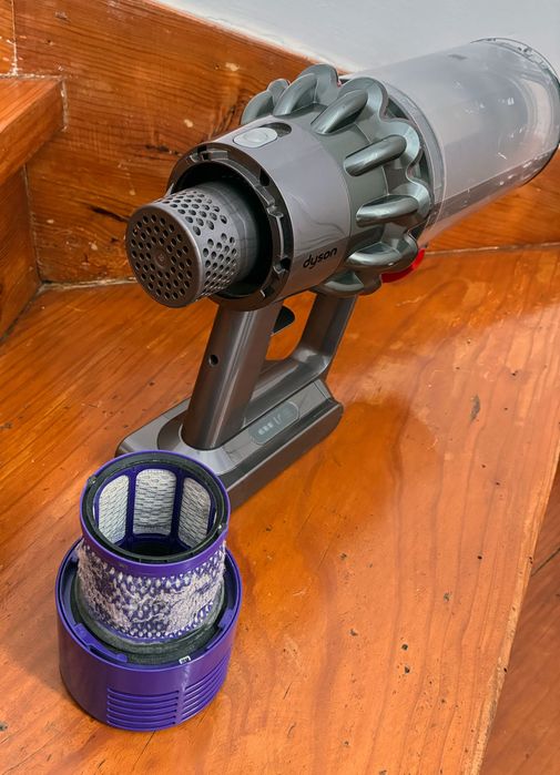 Dyson Cyclone V10 Absolute com Dok de carregamento