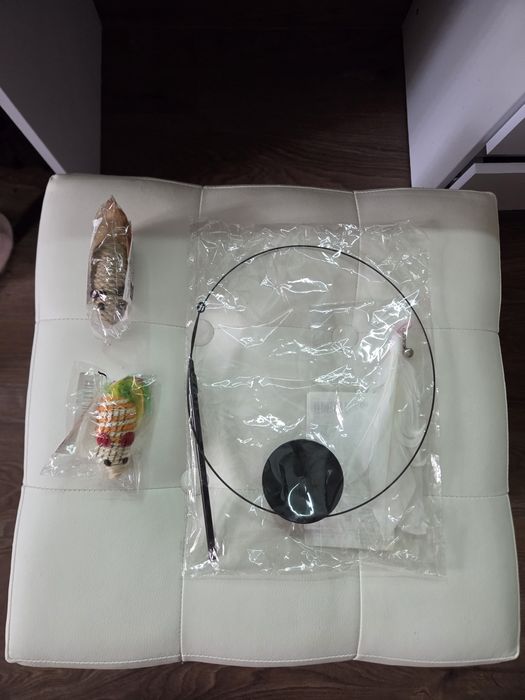 Іграшки для котів