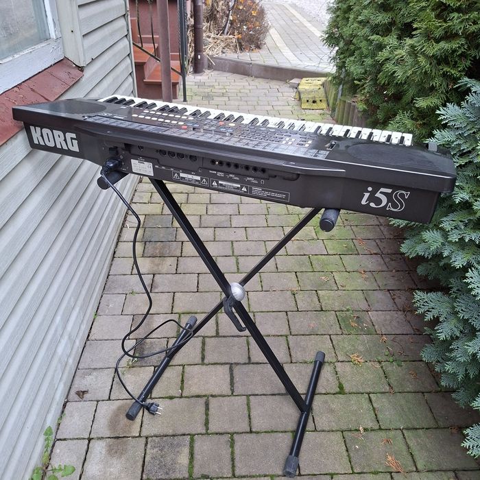 Sprzedam Korgi z futeralem