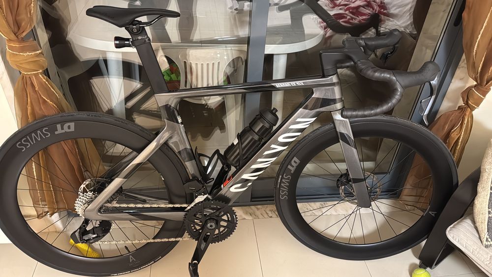Canyon Aeroad CF SLX 7 AXS SPEED