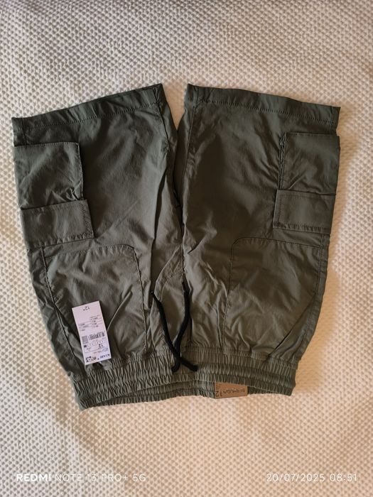 Calções com bolsos de lado