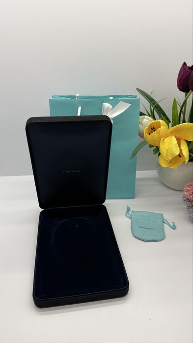 Оригінальна вінтажна коробка Tiffany Тіффані для кольє або підвіски.