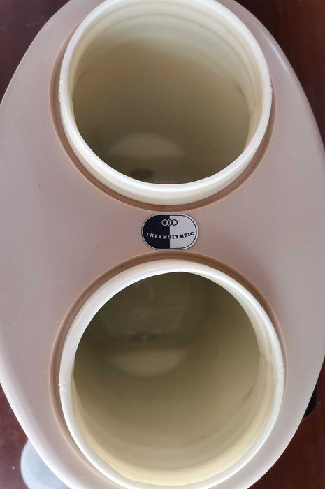 Termo duplo grande, marca Thermolympic