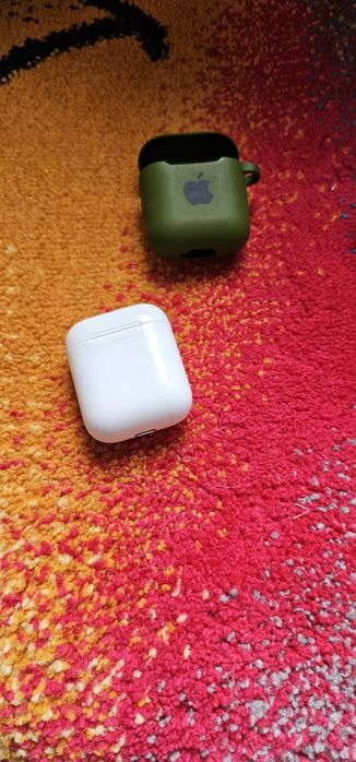 Продам наушники  airPods