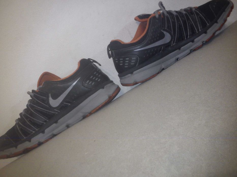 nike 42/41,5 flex super stan kolory materiał lekkie