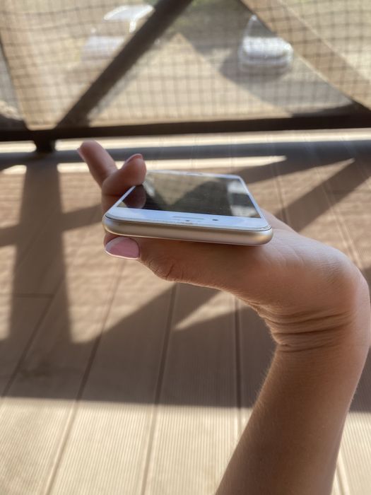 Iphone 7 у гарному стані