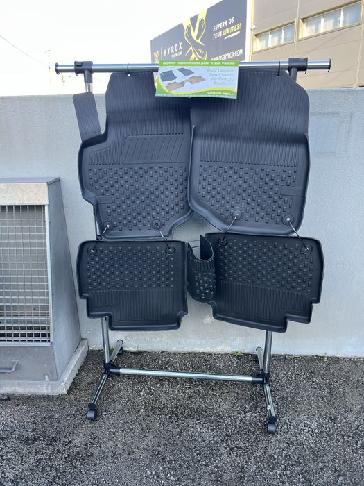 Stock de tapetes auto en TPE.