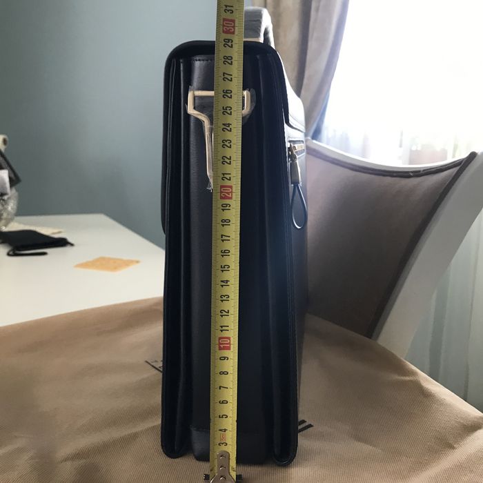 Портфель деловой кожаный