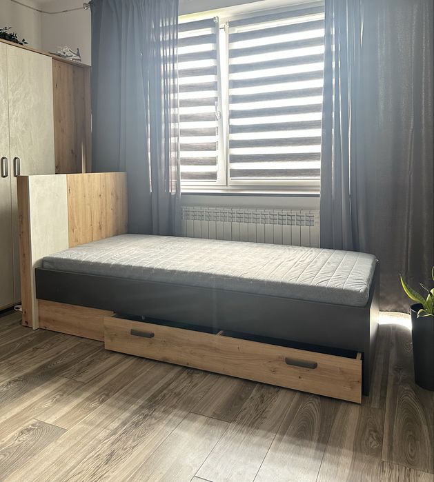 Łóżko 90x200 z oświetleniem + materac ikea + stelaż