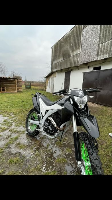 В продажі лонкін 250.  300 км пробігу