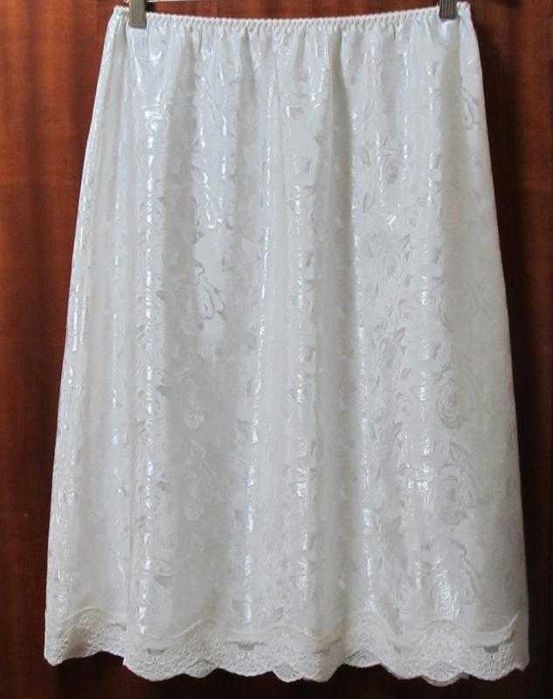 Подъюбник белый атласный жаккардовый цветочный узор кружево