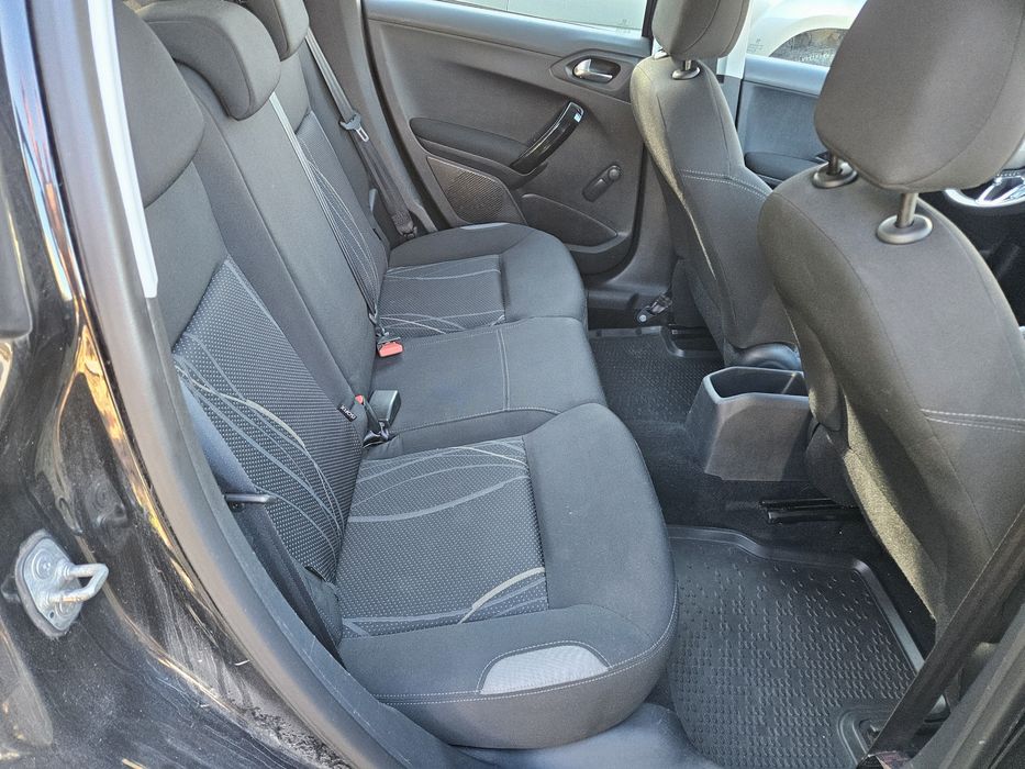 Peugeot 208 2014r. 1.0 VTi  lakier KTV  części