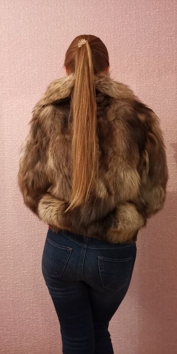 Очень красивая стильная натуральная шубка