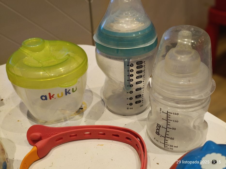 Zestaw dla malucha bboxy, łyżeczki, butelki na mleko, zabezpieczenia