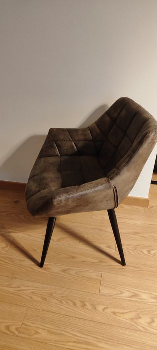 6 Cadeiras em pele - Gato preto SÓ VENDO O CONJUNTO