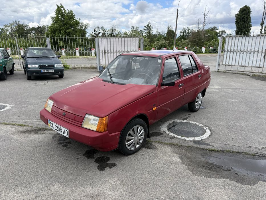 Заз Славута хороша.