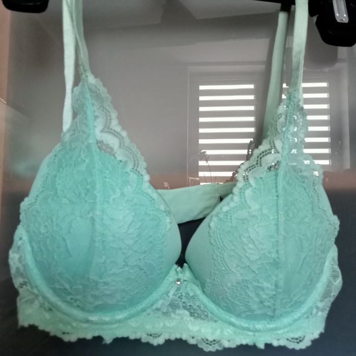 Biustonosz push up Esotiq 70B