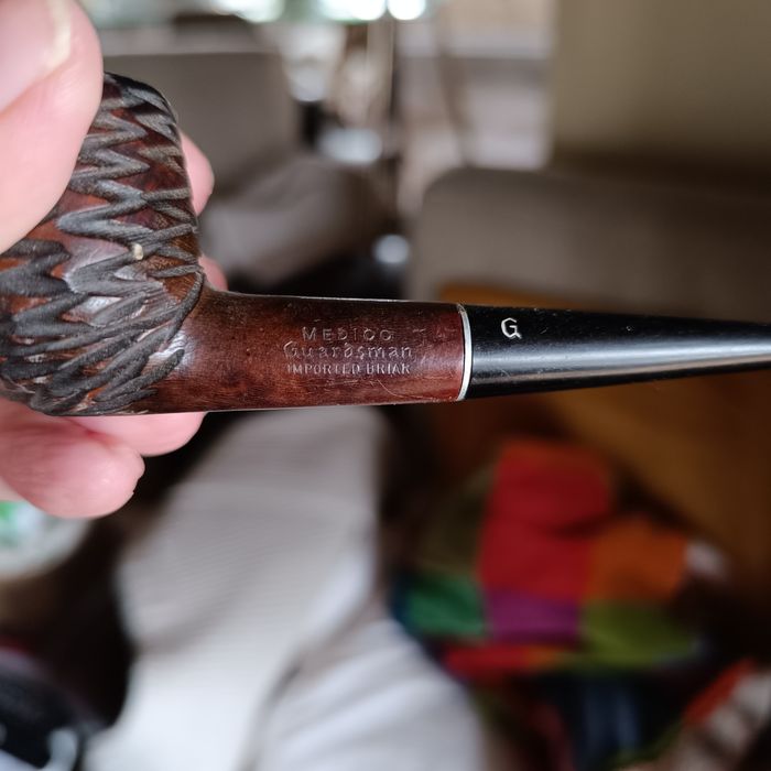 Lindo cachimbo Estate Vintage Medico Guardsman.