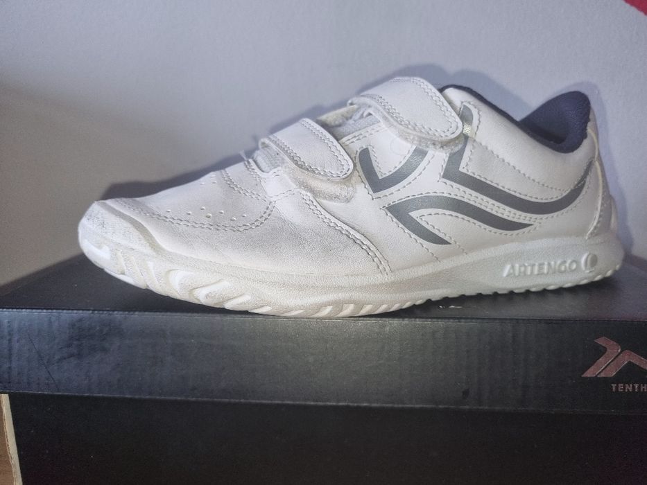 2 pares de Sapatilhas criança